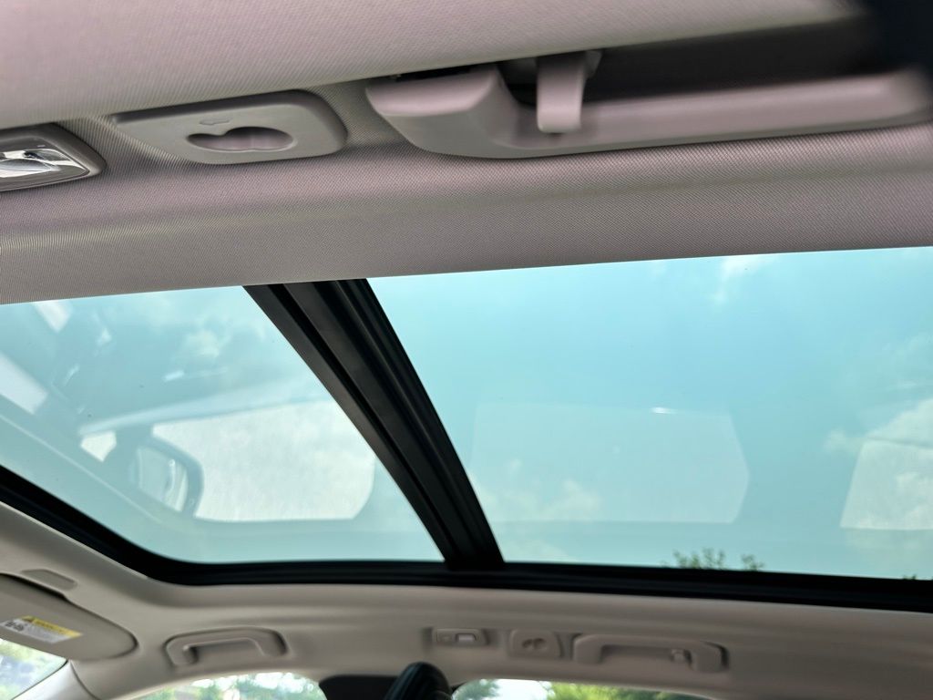 2025 Volvo XC60 B5 Core photo 9