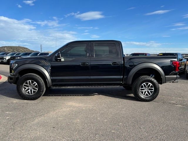 2017 Ford F-150 Raptor photo 2