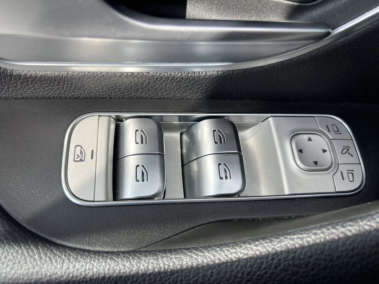2023 Mercedes Benz GLE 350 photo 12