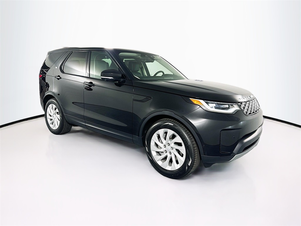 2024 Land Rover Discovery S photo 3