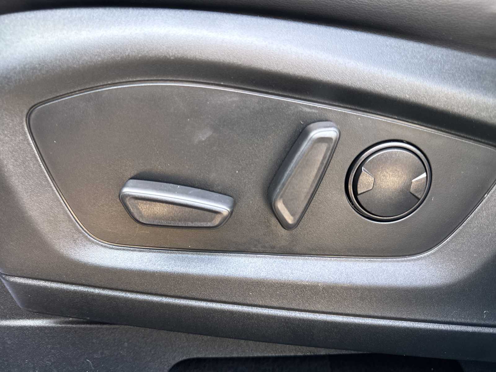 2022 Ford Explorer XLT photo 16