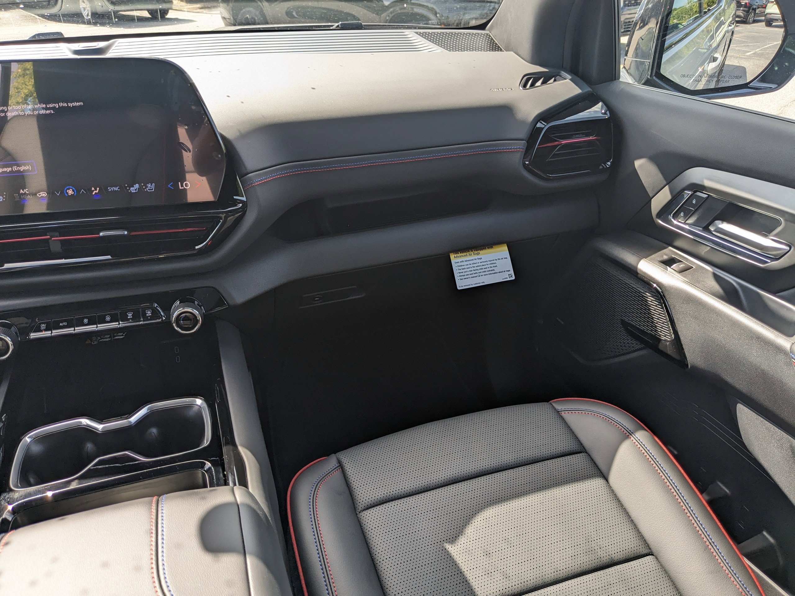 2025 Chevrolet Silverado EV RST photo 17