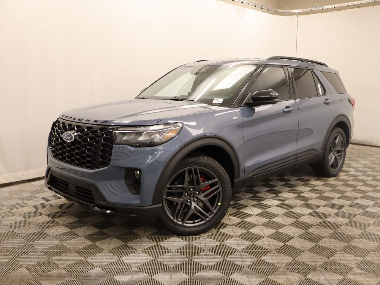 2026 Ford Explorer ST-LINE's photo