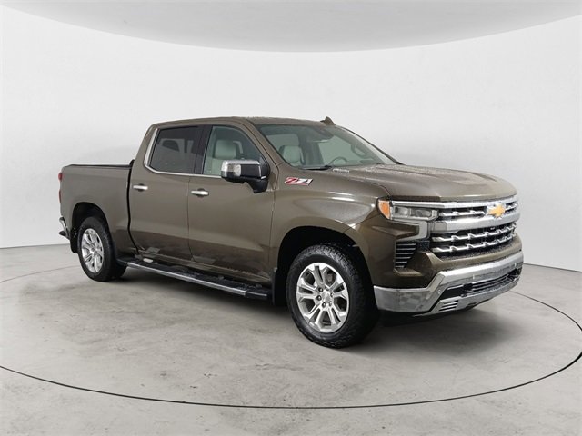 2023 Chevrolet Silverado LT photo 5