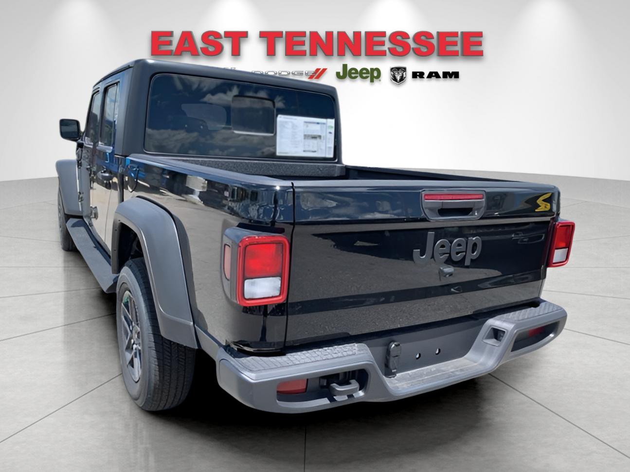2025 Jeep Gladiator Sport S photo 4