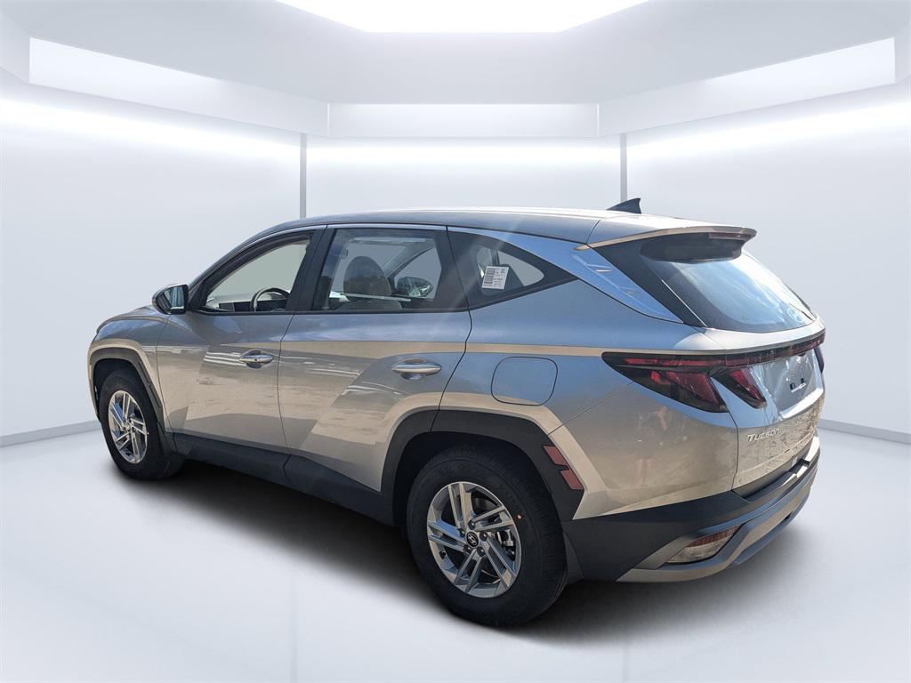 2026 Hyundai Tucson SE photo 4