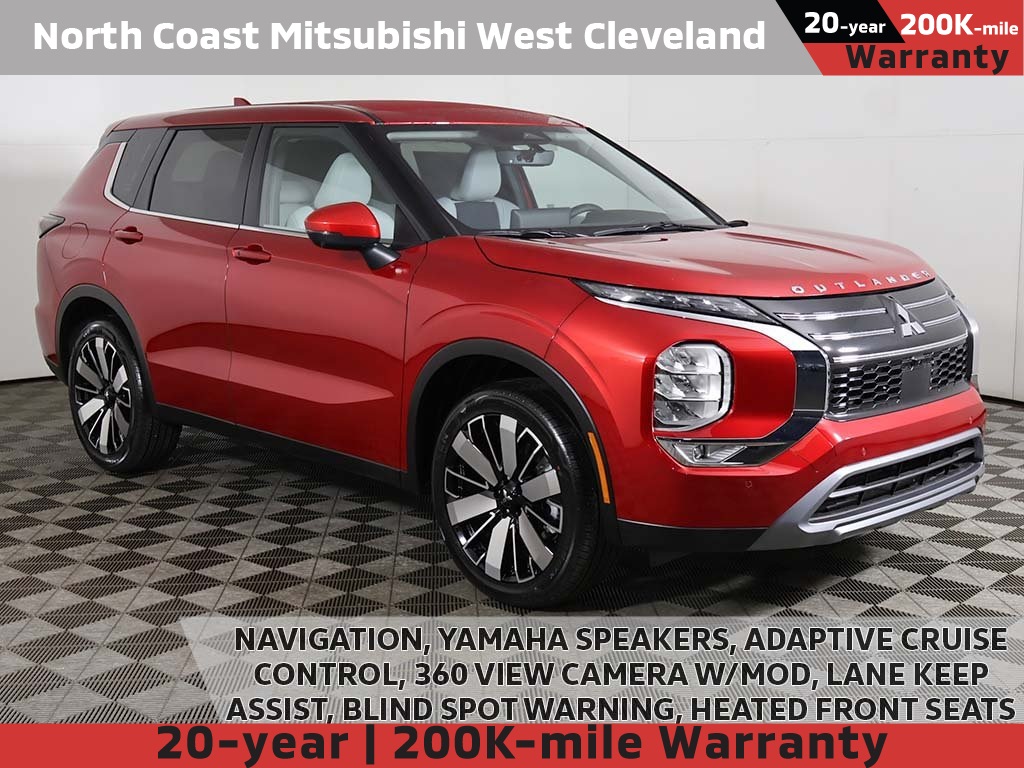 2025 Mitsubishi Outlander SE's photo