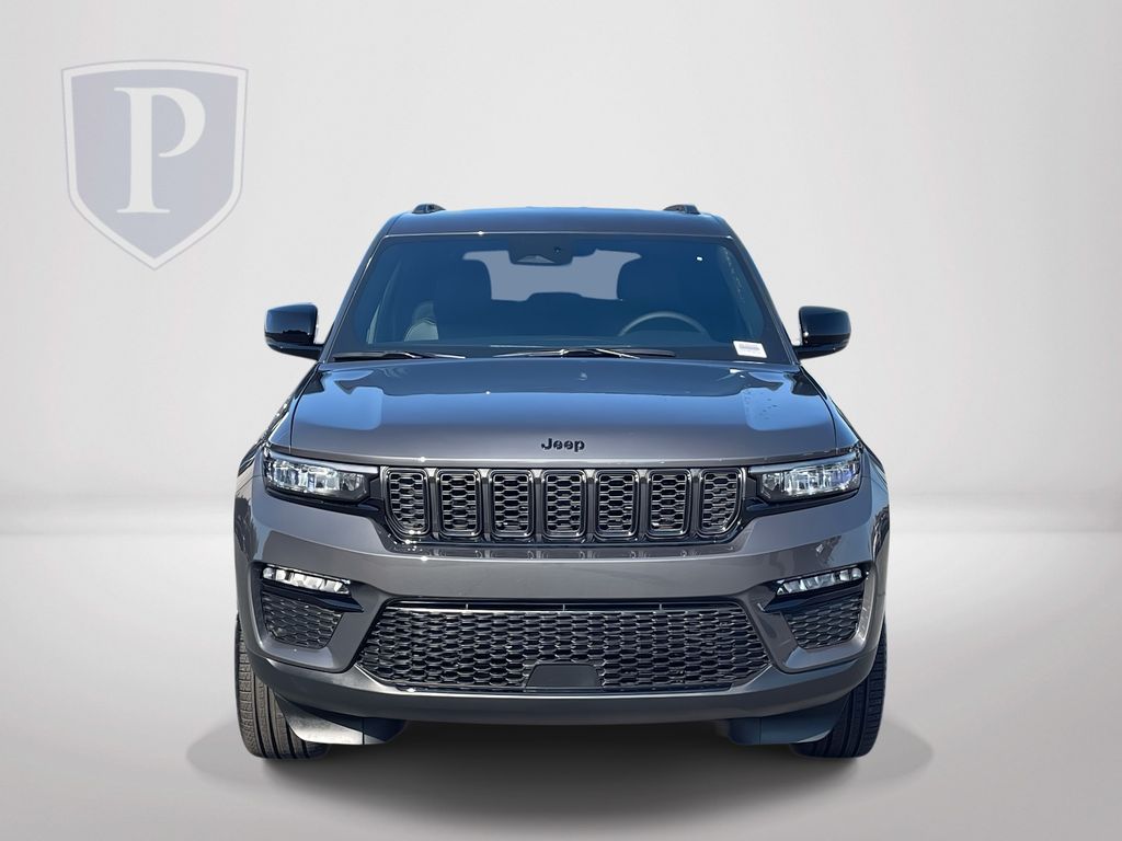 2025 Jeep Grand Cherokee Limited photo 2