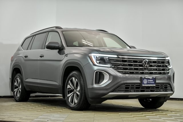 2024 Volkswagen Atlas SE's photo