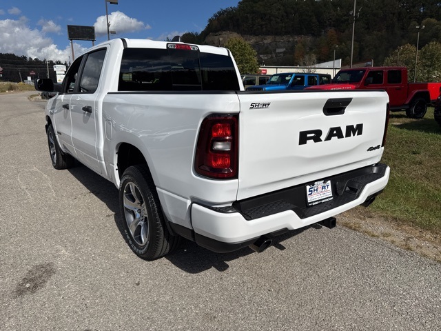 2026 Ram 1500 Express photo 4