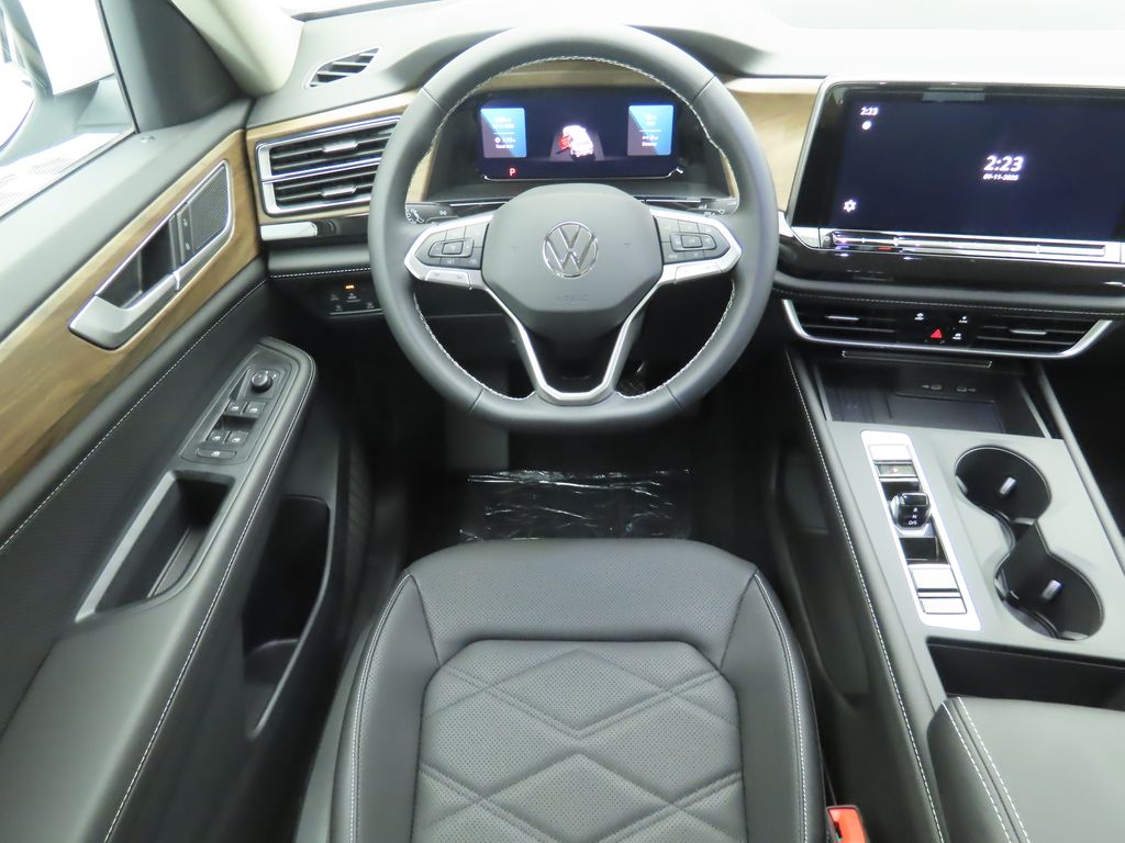 2026 Volkswagen Atlas SE photo 10