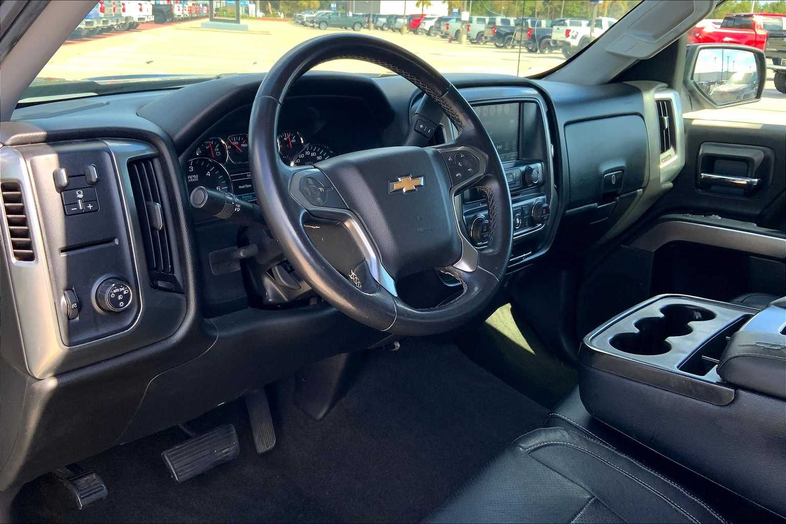 2017 Chevrolet Silverado 1500 LT photo 11
