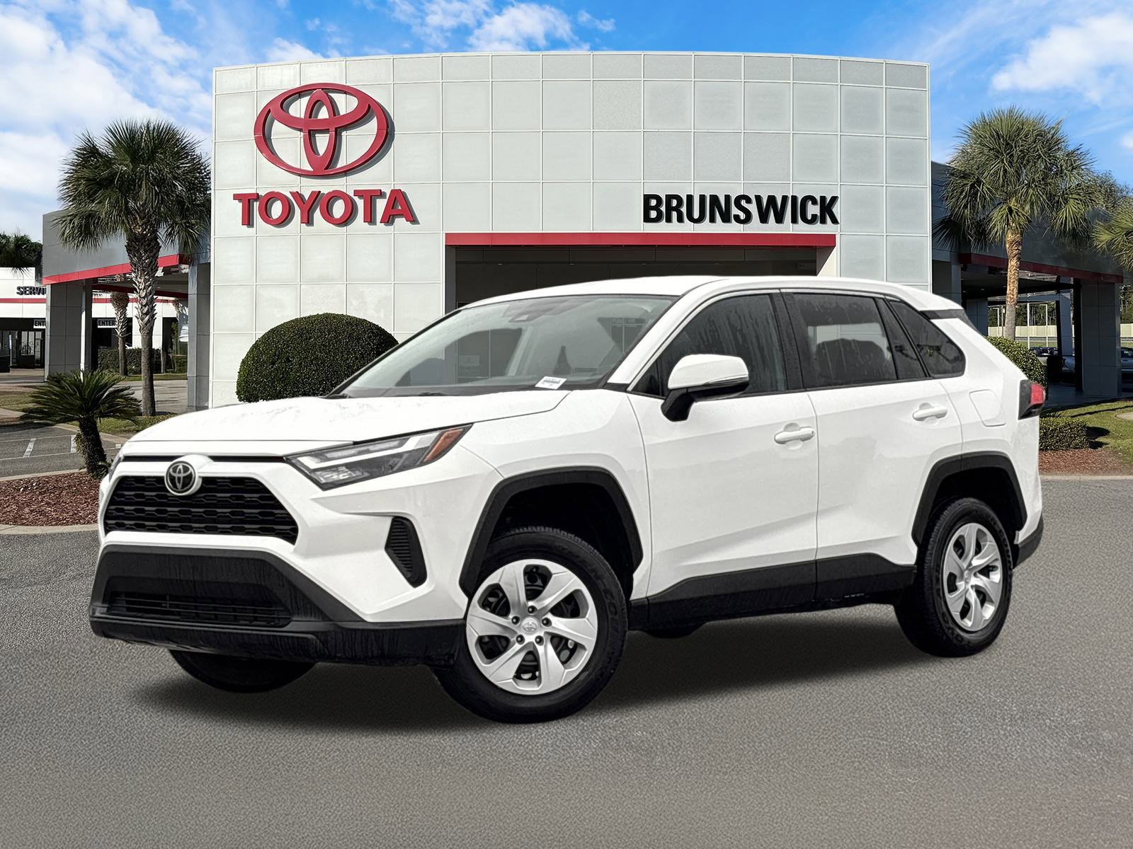 2024 Toyota RAV4 LE's photo