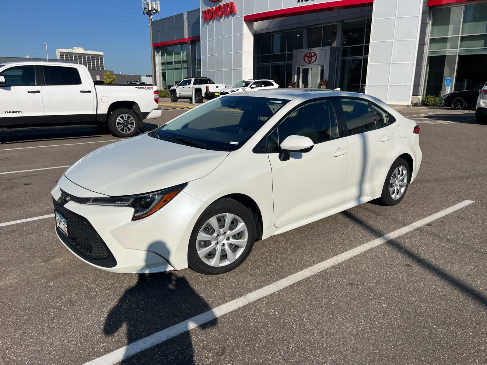 2021 Toyota Corolla LE photo 3