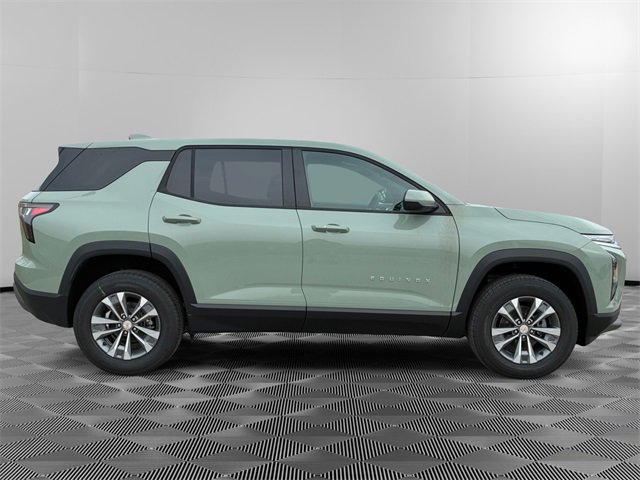 2026 Chevrolet Equinox LT photo 2