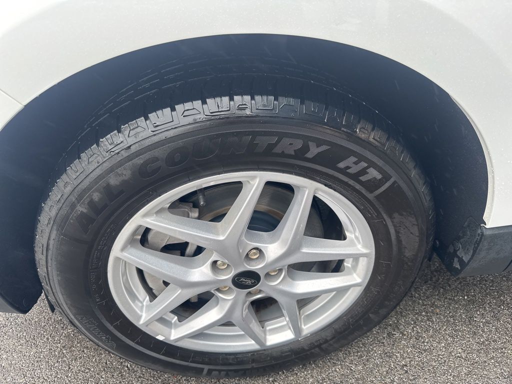 2023 Ford Edge SEL photo 9