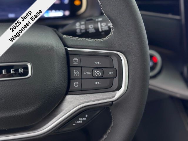 2025 Toyota RAV4 LE photo 31