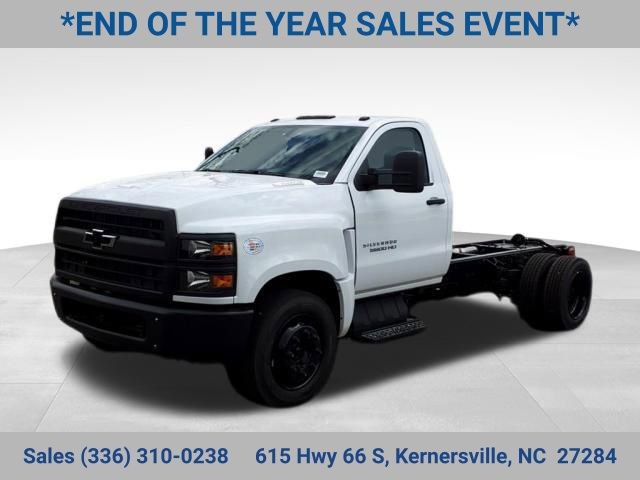 2024 Chevrolet Silverado 4500 Medium Duty Chassis Cab Work Truck's photo
