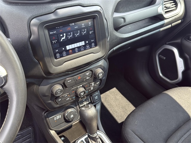 2021 Jeep Renegade Latitude photo 14