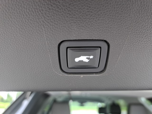 2021 Chevrolet Traverse Leather photo 10