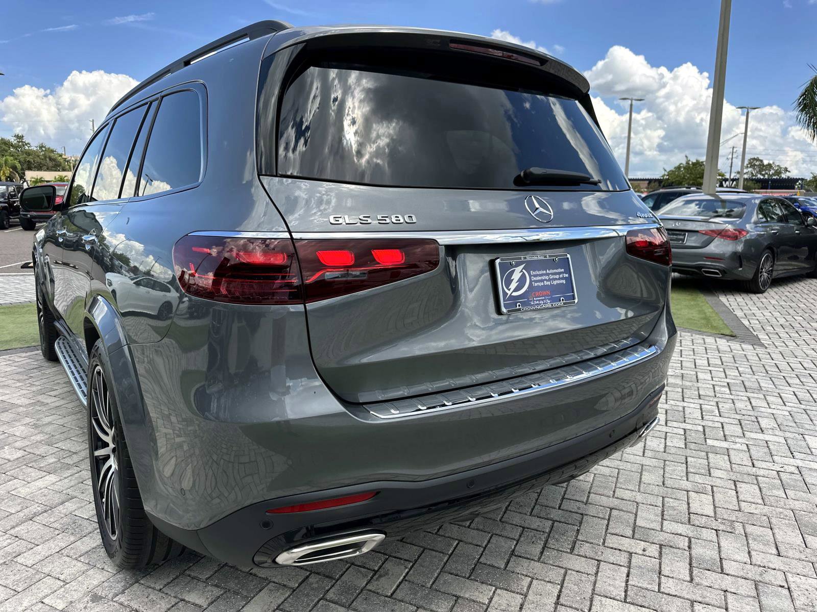 2026 Mercedes Benz GLS 580 4MATIC photo 8
