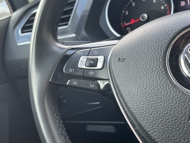 2020 Volkswagen Tiguan SE photo 33