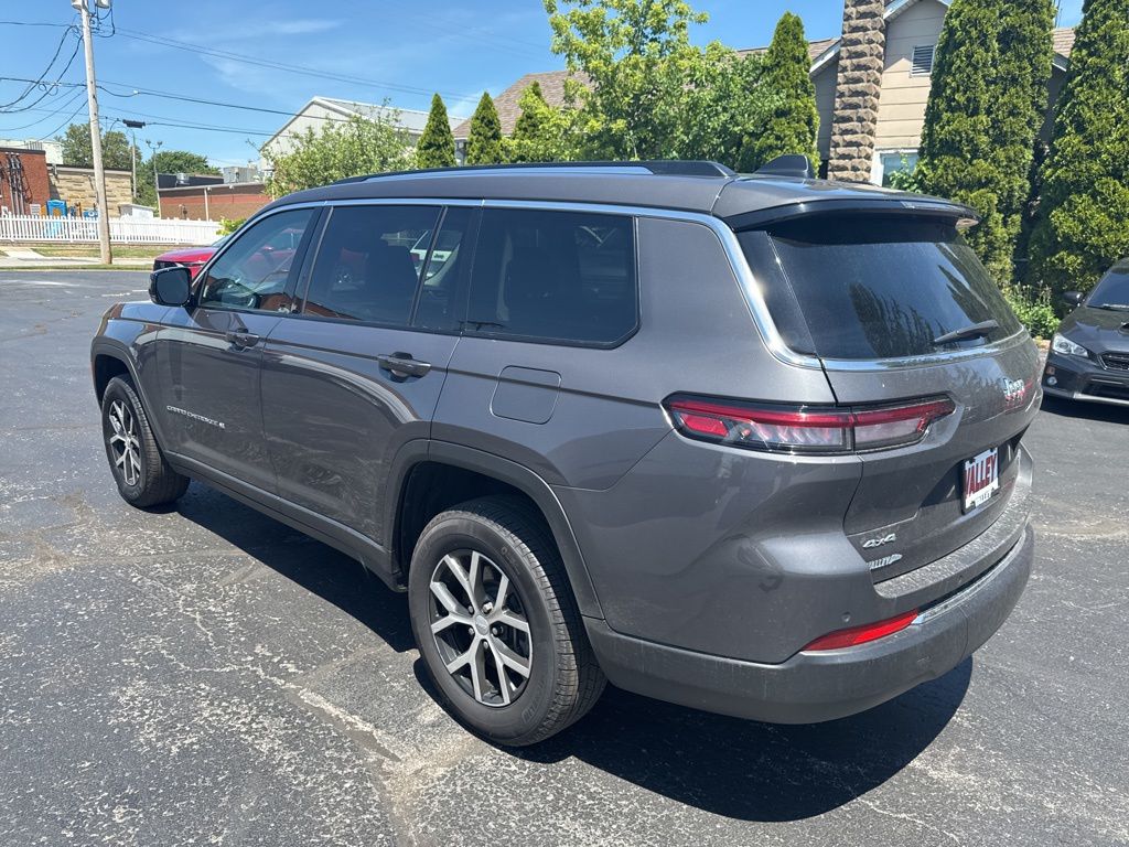2024 Jeep Grand Cherokee Limited photo 3