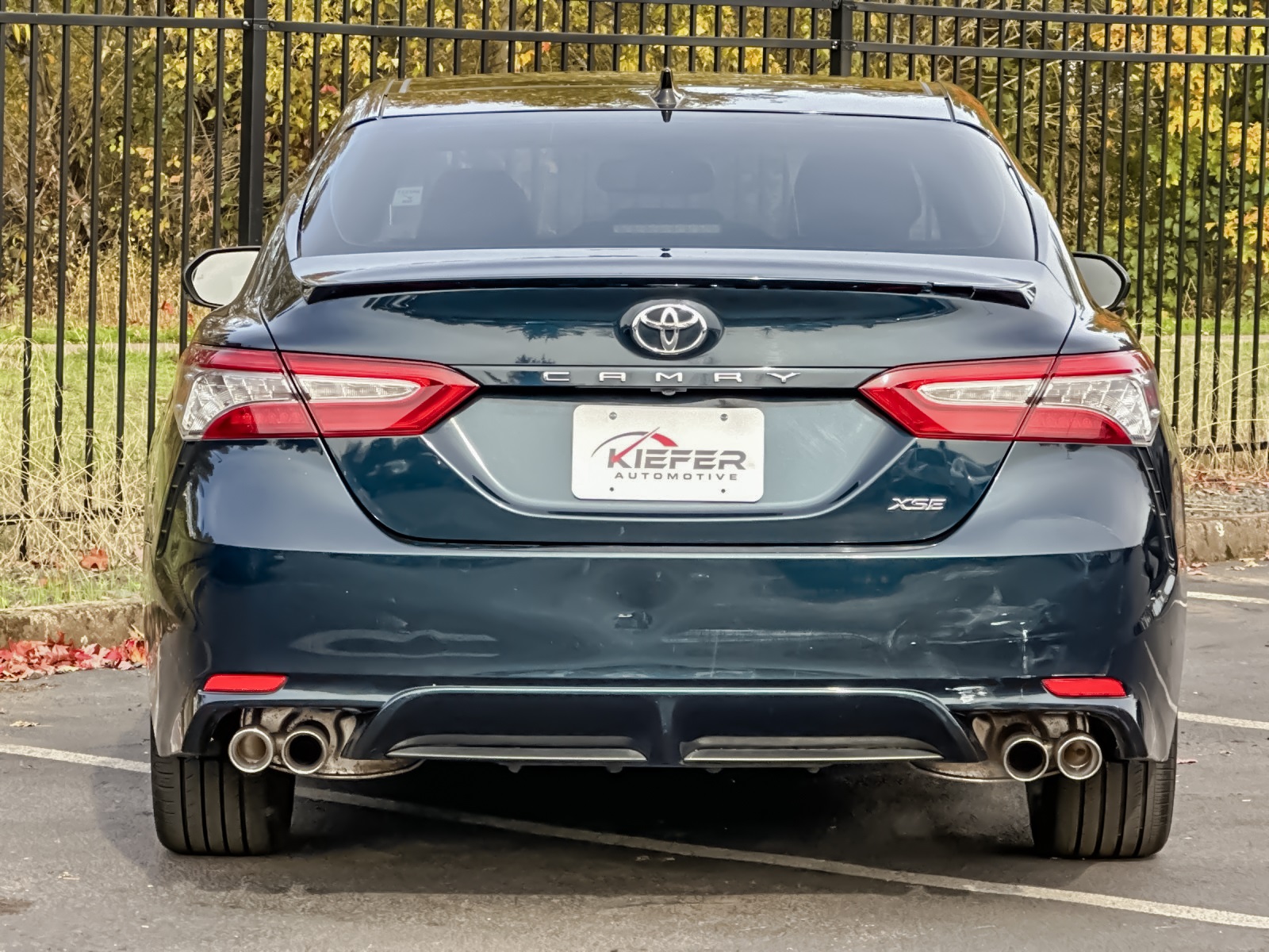 2019 Toyota Camry XSE photo 4