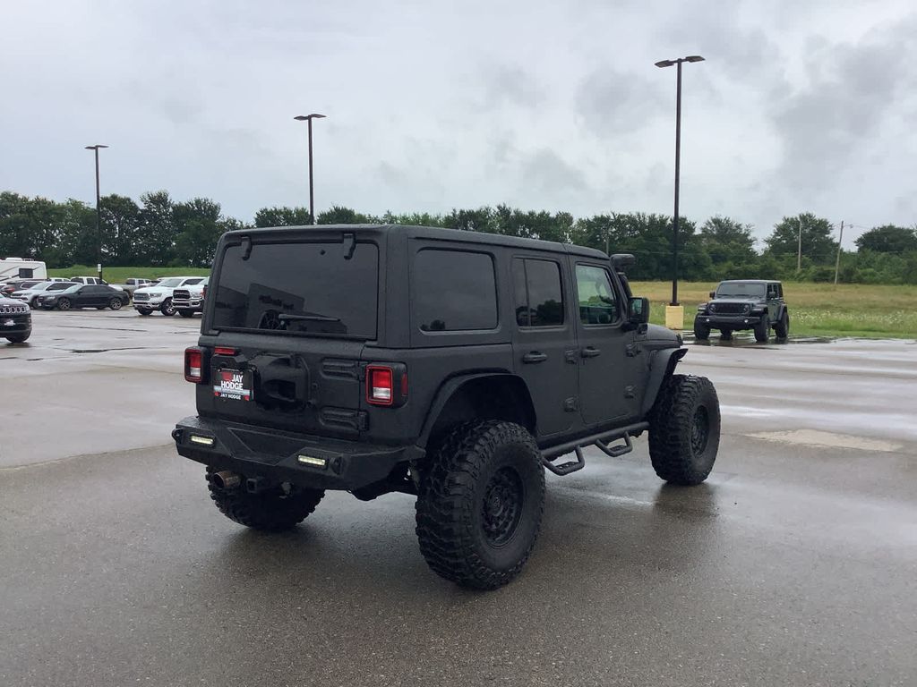 2020 Jeep Wrangler Unlimited Sahara photo 7