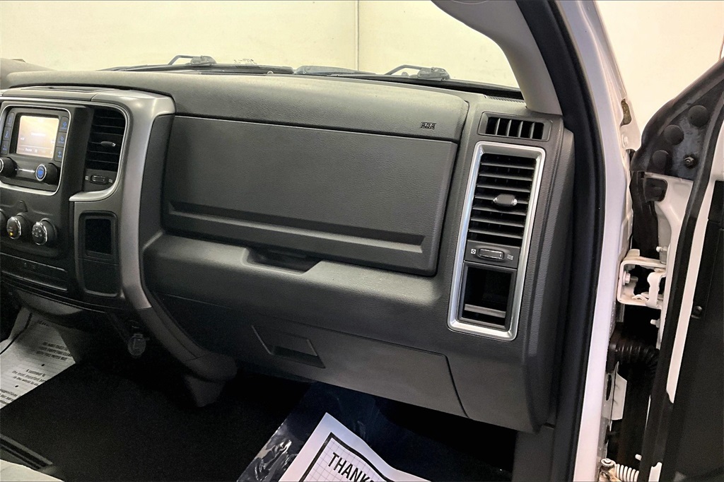 2022 Ram 1500 Classic SLT photo 12