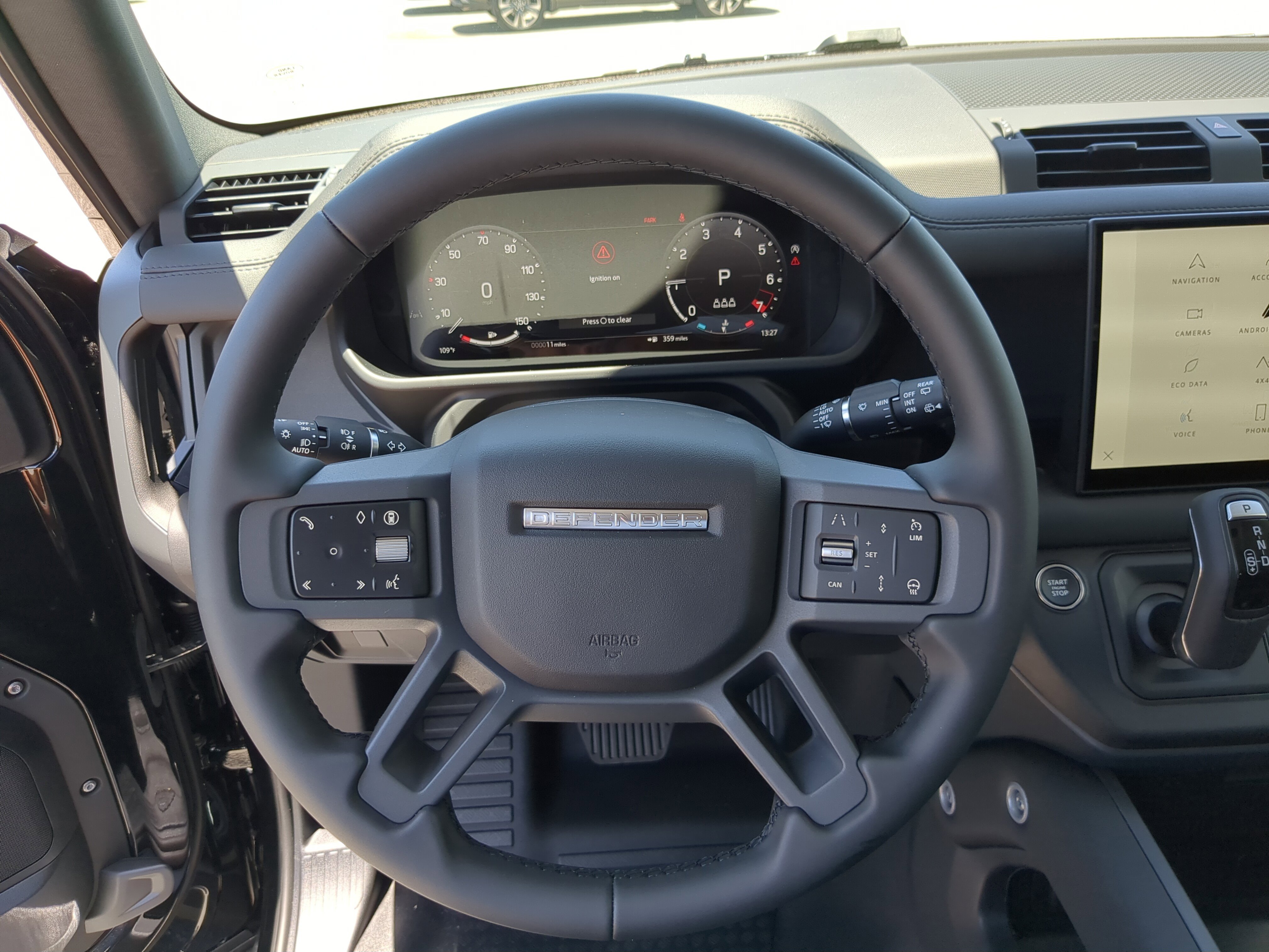 2025 Land Rover Defender 90 S photo 16