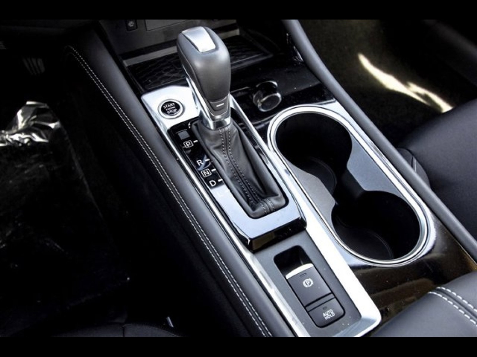 2025 Nissan Altima SV Black at Robbins Nissan