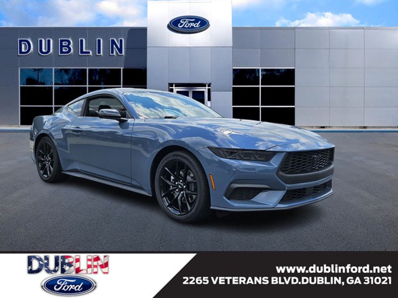 2025 Ford Mustang EcoBoost's photo