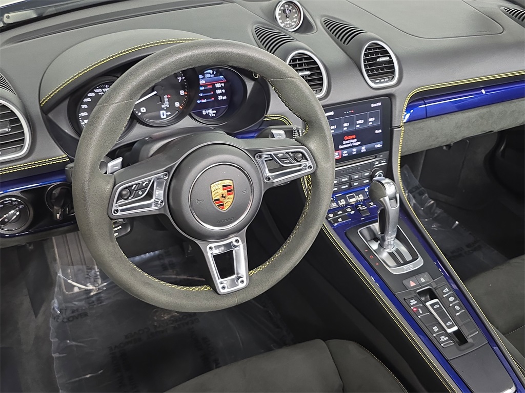 2023 Porsche Boxster Spyder photo 4