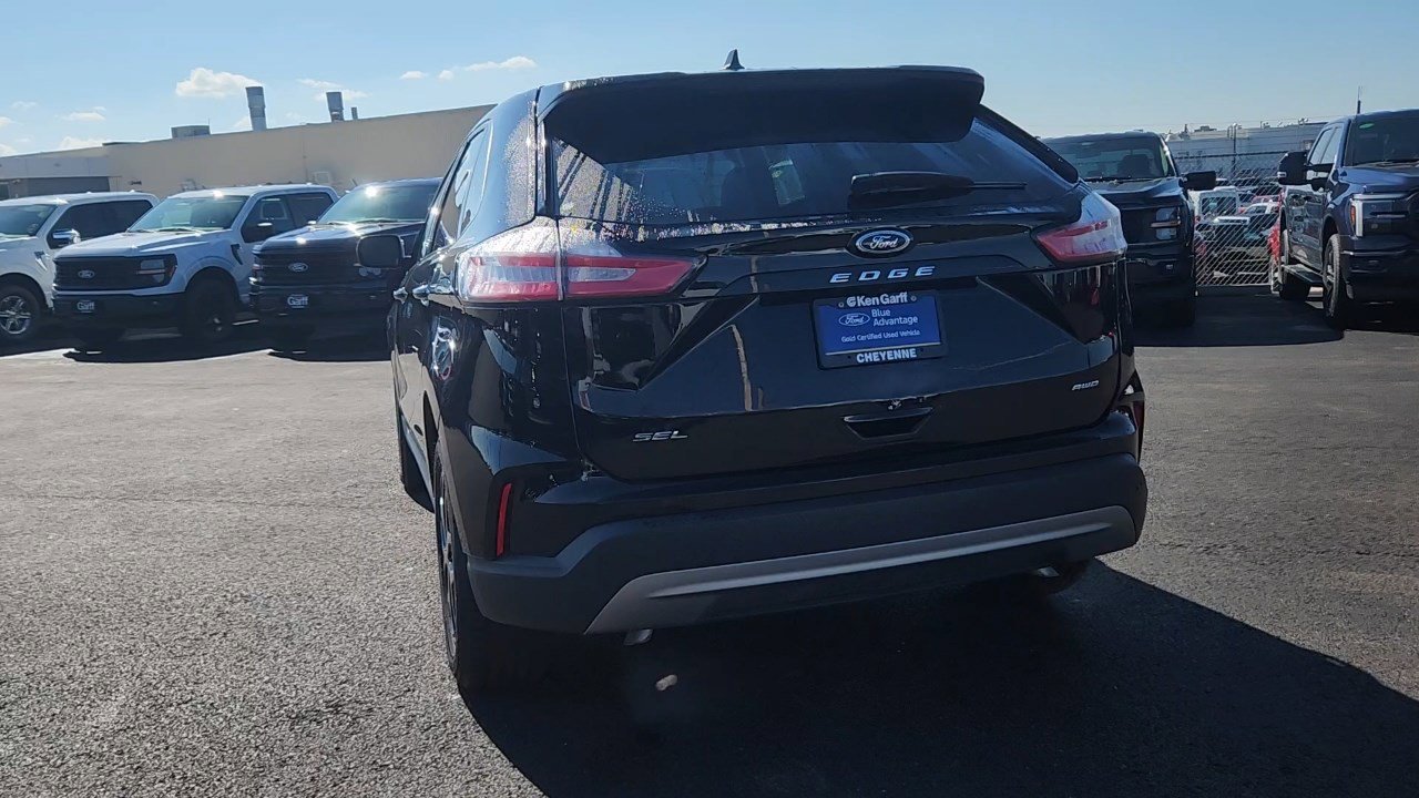 2024 Ford Edge SEL photo 3