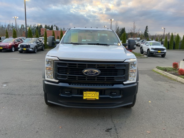2024 Ford F-450 photo 2