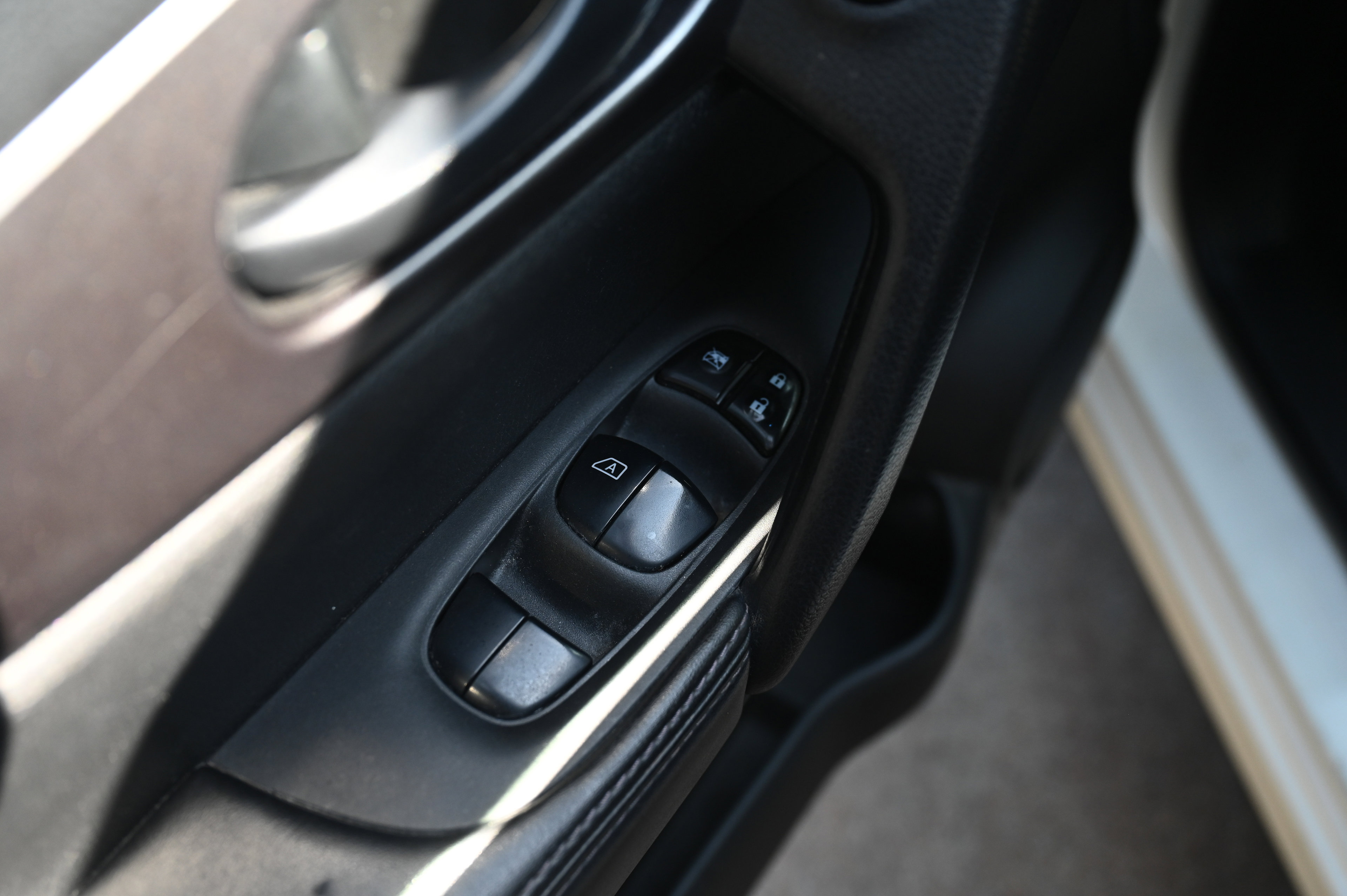 2019 Nissan Rogue Sport S photo 10