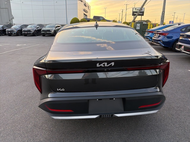 2025 Kia K4 LXS photo 4