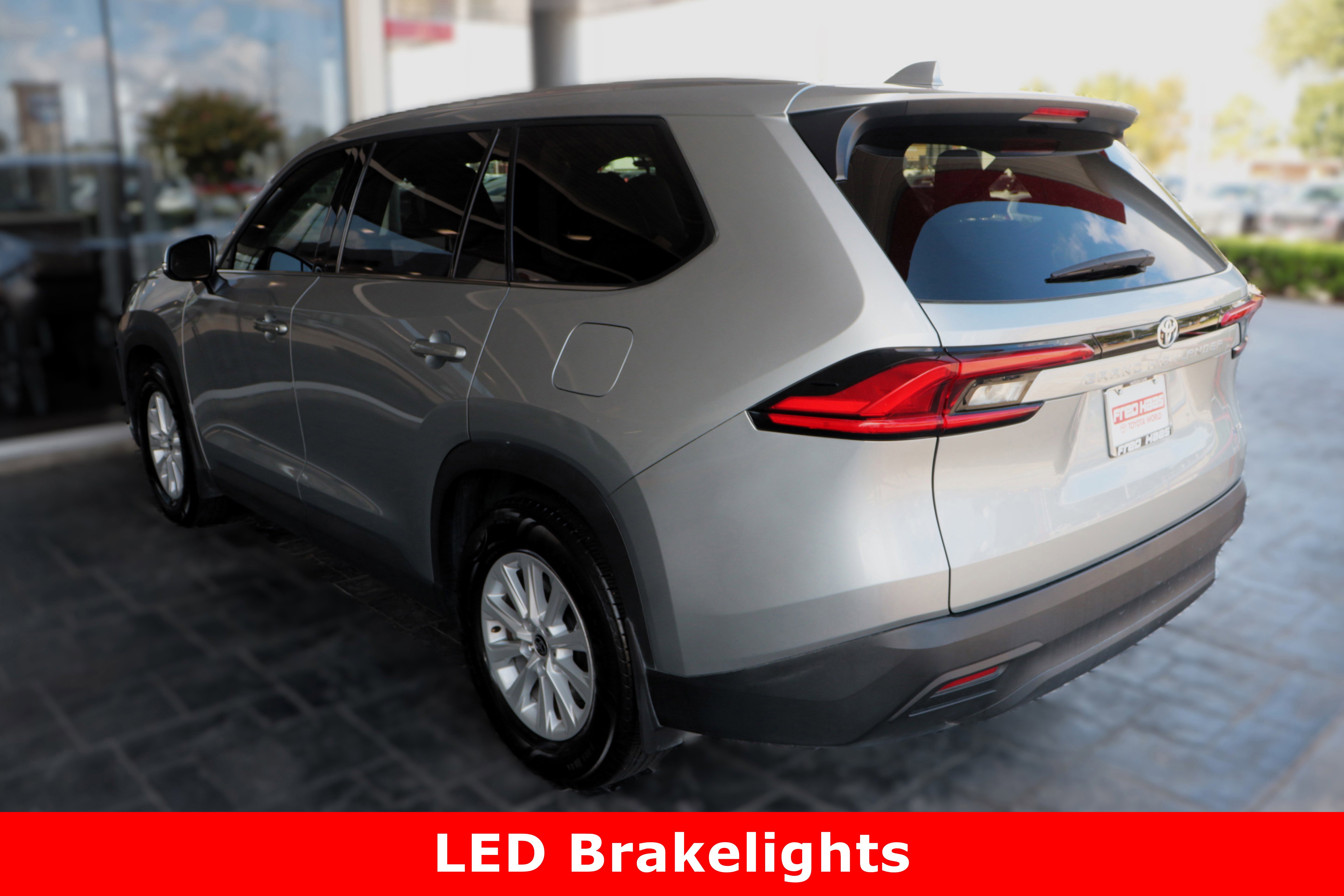 2024 Toyota Grand Highlander XLE photo 3