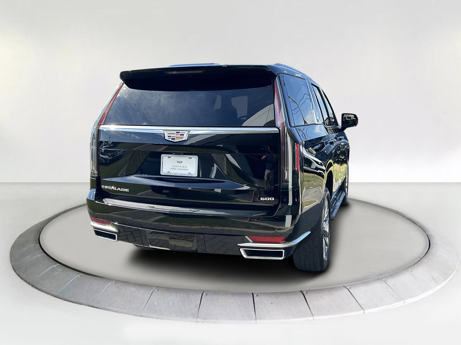 2024 Cadillac Escalade Premium Luxury photo 4