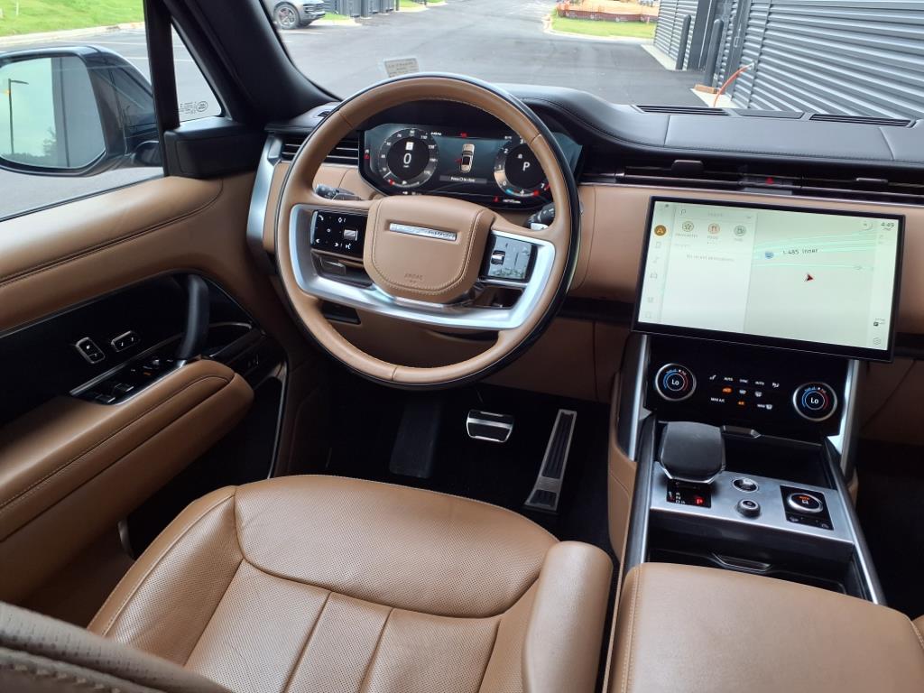 2023 Land Rover Range Rover SE photo 21