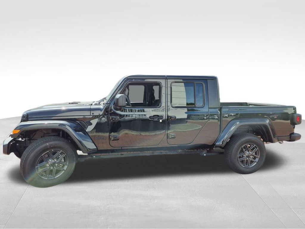 2024 Jeep Gladiator Sport photo 3