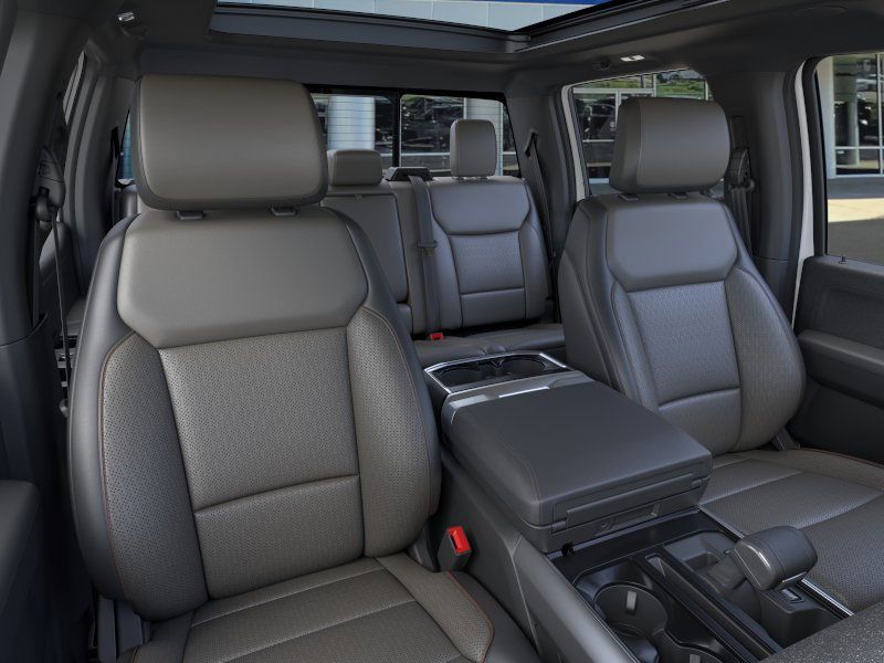 2025 Ford F-150 Lariat photo 8