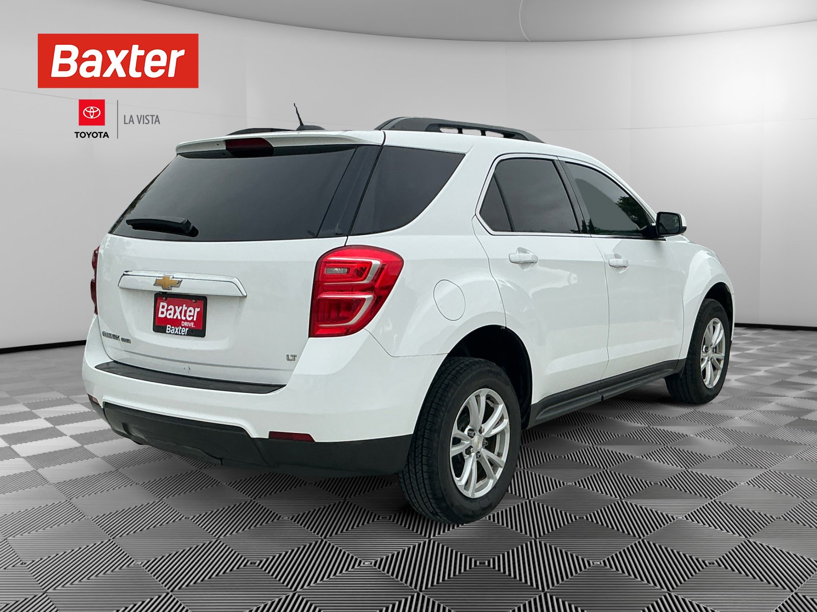 2017 Chevrolet Equinox LT photo 3