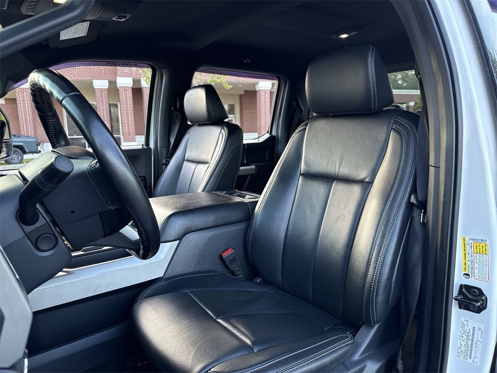 2022 Ford F-450 Lariat photo 11