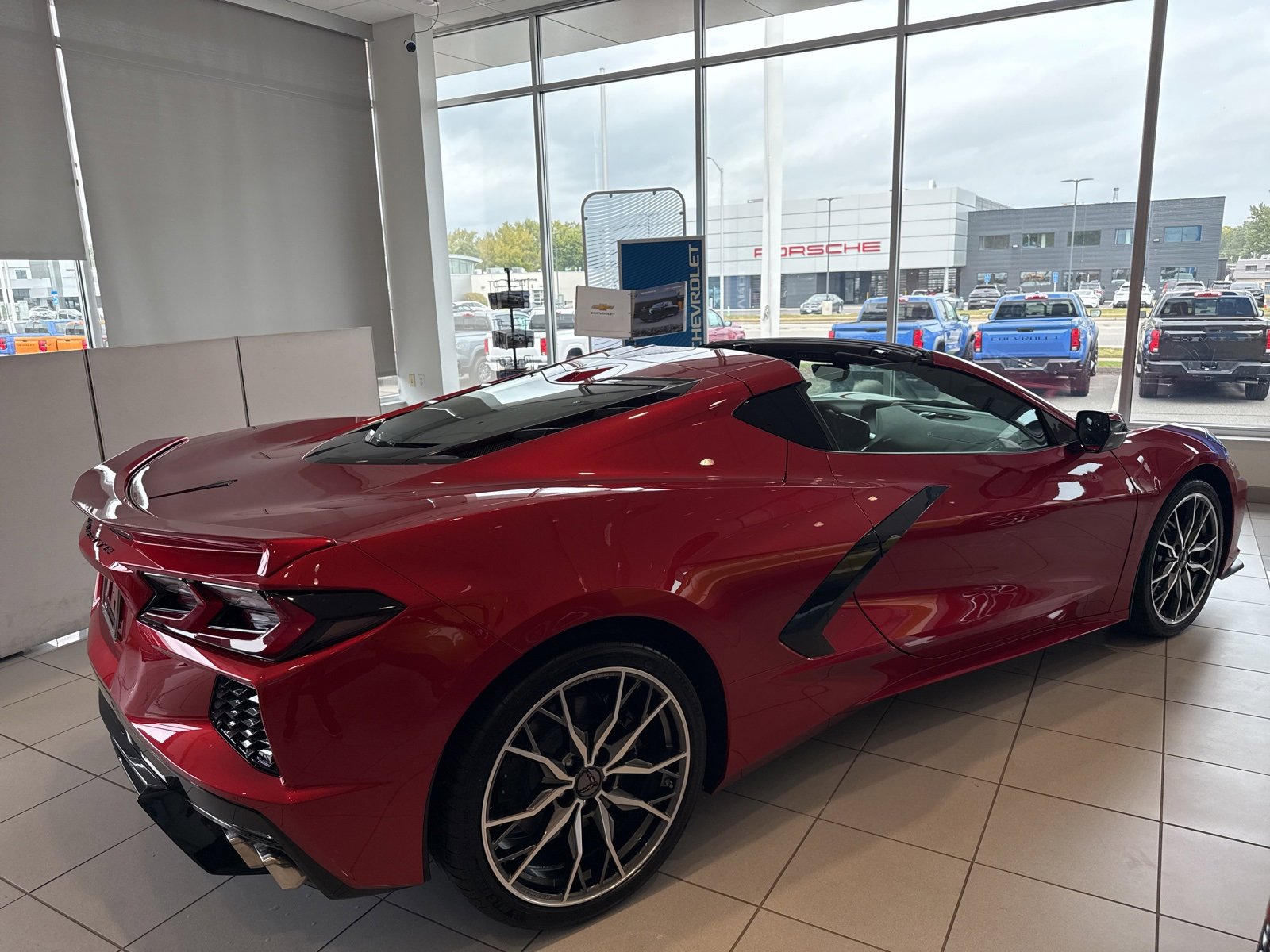 2025 Chevrolet Corvette 2LT photo 4