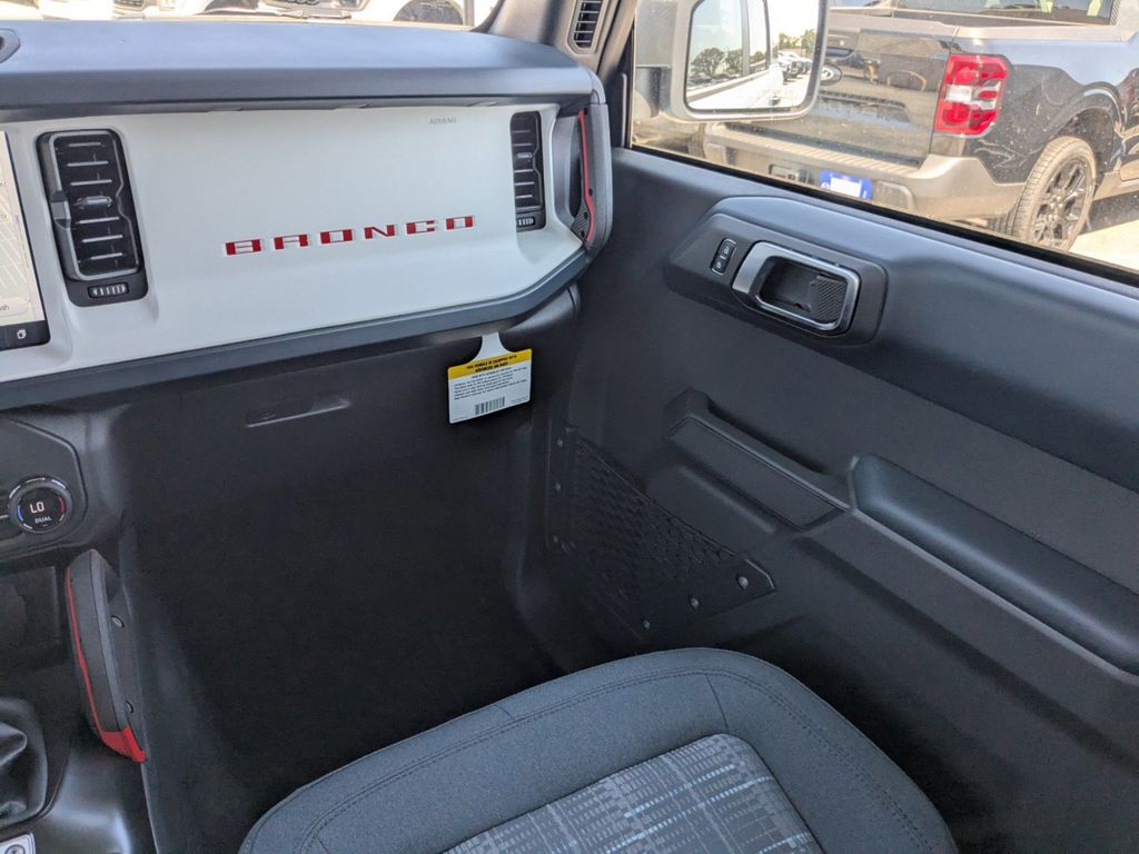 2025 Ford Bronco Heritage First Edition photo 16