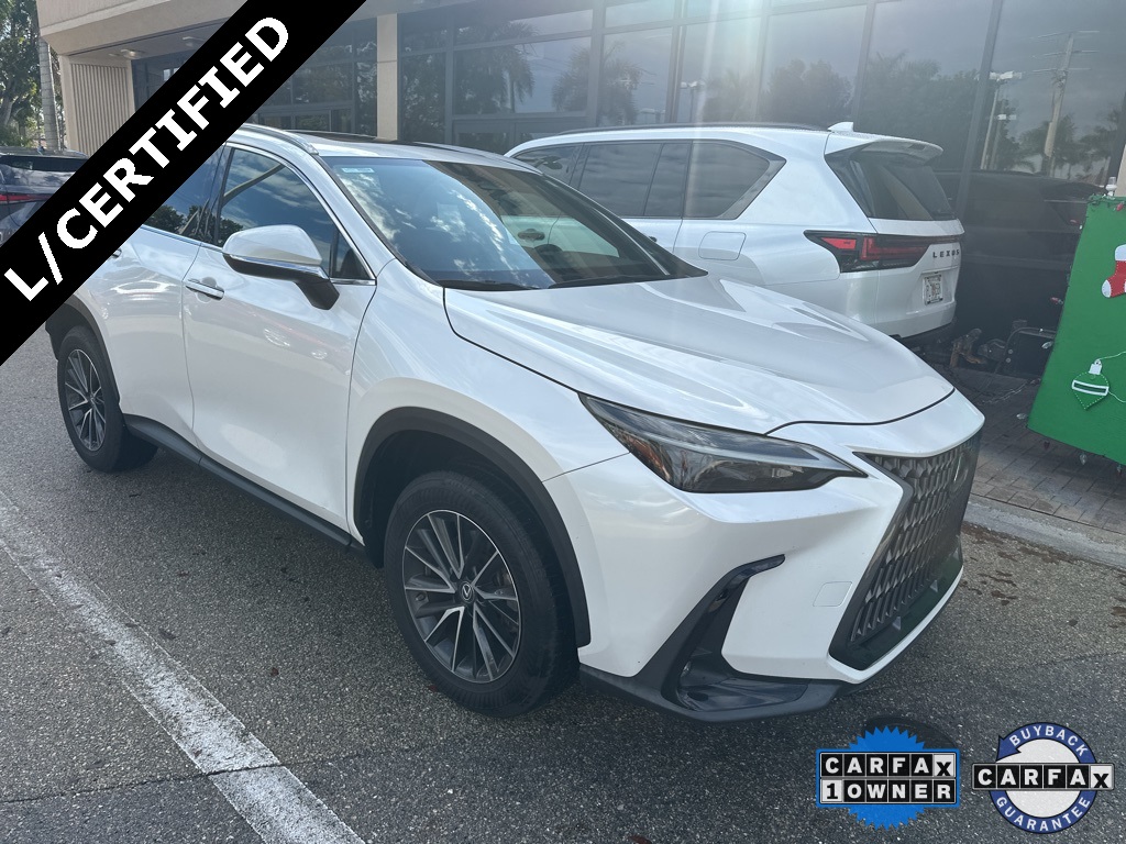 2022 Lexus NX 350's photo