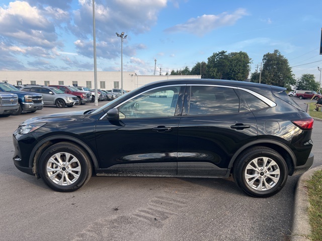 2024 Ford Escape Active photo 2