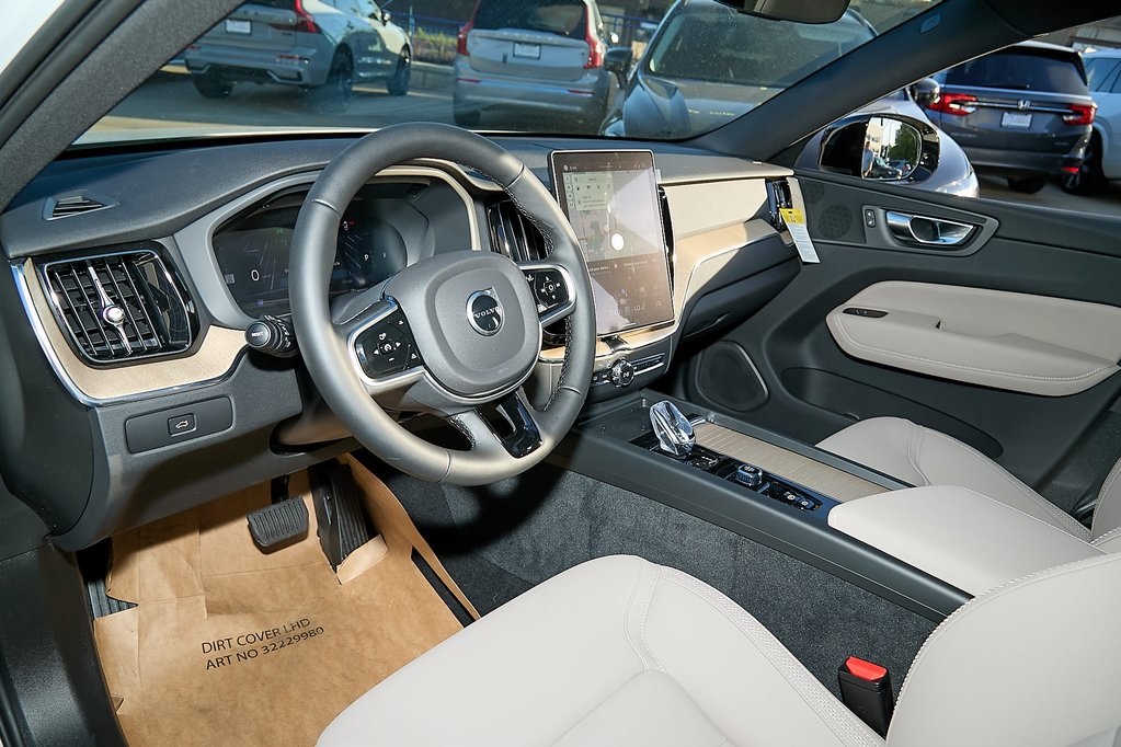 2026 VOLVO XC60 - Image 11